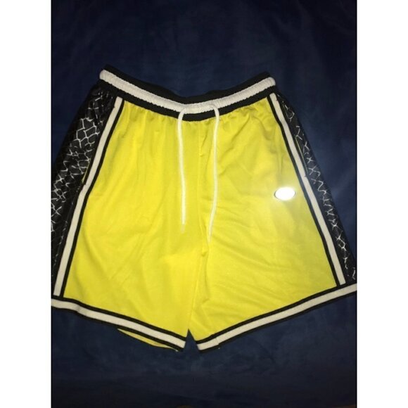 Nike Dri Fit DNA + Basketball Shorts Size Large - Picture 8 of 11
